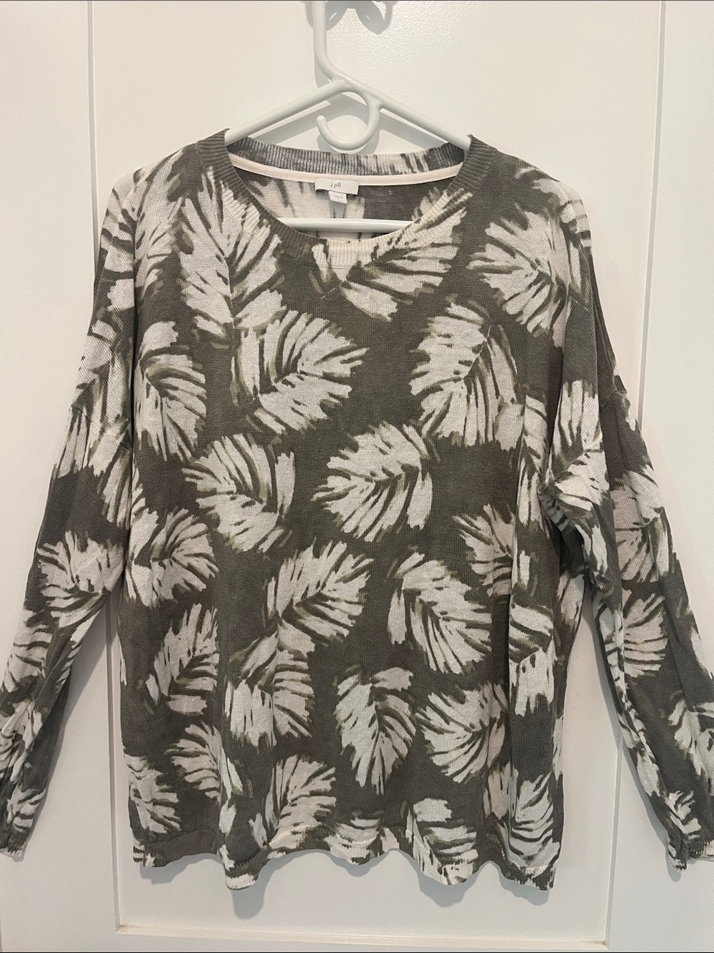 J. Jill Olive Green Crewneck Sweater with White Leaf Motif size Large